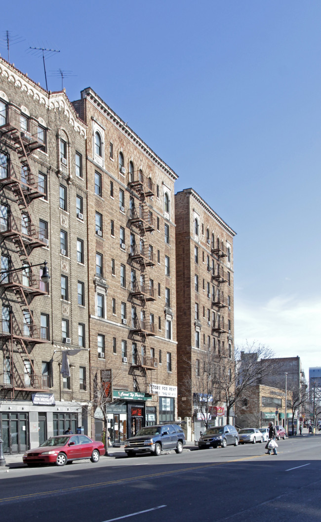 5025-5035 Broadway in New York, NY - Building Photo - Building Photo