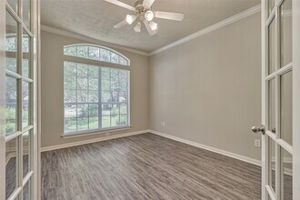 7 Raindance Ct in Conroe, TX - Foto de edificio - Building Photo