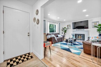 405 Gregory Way in Sparks, NV - Building Photo - Building Photo
