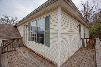 2484 N Brophy Cir in Fayetteville, AR - Foto de edificio - Building Photo