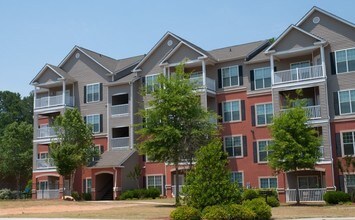 Regal Park in Forest Park, GA - Foto de edificio - Building Photo