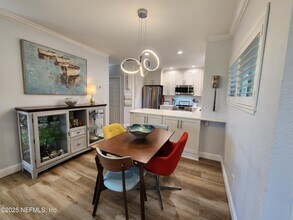 1800 The Greens Way in Jacksonville Beach, FL - Building Photo - Building Photo