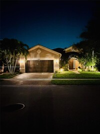 3972 Cascade Terrace in Weston, FL - Building Photo - Building Photo