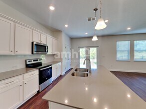 27288 St Andrews Ave in Wesley Chapel, FL - Building Photo - Building Photo