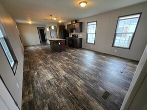 6001 E Maple in Romulus, MI - Building Photo - Building Photo