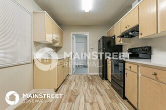 6830 S Biscayne Dr in North Port, FL - Building Photo - Building Photo