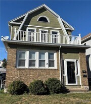 15 Stratford Rd in Buffalo, NY - Building Photo