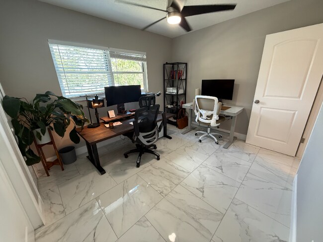 252 SW Monroe Cir N in St. Petersburg, FL - Building Photo - Building Photo