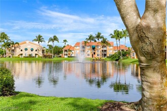 1260 Wildwood Lakes Blvd in Naples, FL - Building Photo - Building Photo