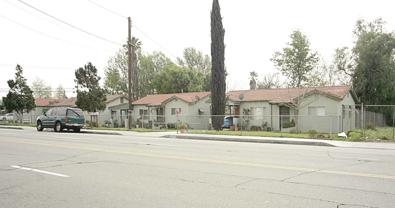 9326 Juniper Ave in Fontana, CA - Building Photo