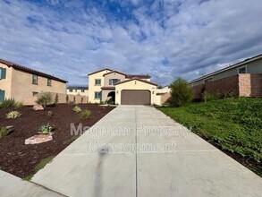 29634 Lewis Cir in Winchester, CA - Building Photo - Building Photo