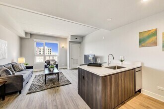 235 W Scott St in Chicago, IL - Foto de edificio - Building Photo