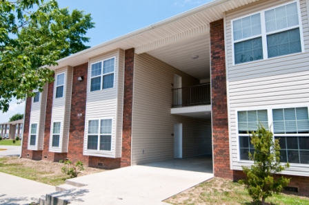 Deer Run Crossing in Carthage, MO - Building Photo