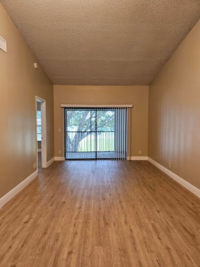 2950 Olivewood Terrace in Boca Raton, FL - Building Photo - Building Photo