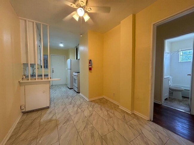 1402 Gustav St in Houston, TX - Building Photo - Building Photo