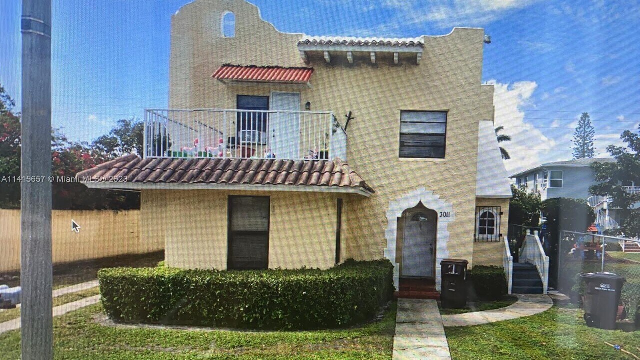 3011 Broadway-Unit -2 in West Palm Beach, FL - Building Photo