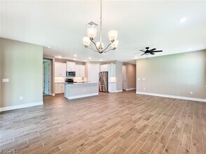 3804 Crosswater Dr in North Fort Myers, FL - Foto de edificio - Building Photo