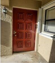 9665 Riverside Dr in Coral Springs, FL - Building Photo - Building Photo