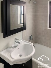 514 W Cornelia Ave, Unit 106 in Chicago, IL - Building Photo - Building Photo