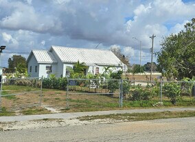 315 Avenue J in Moore Haven, FL - Building Photo