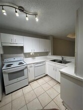 14124 SW 121st Pl in Miami, FL - Building Photo - Building Photo