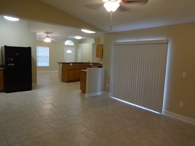 1242 Dunbridge St in Apopka, FL - Building Photo - Building Photo