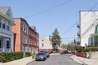 34 Van Corlear Pl in Bronx, NY - Foto de edificio - Building Photo