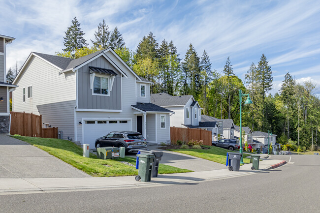 North Creek in Gig Harbor, WA - Building Photo - Building Photo