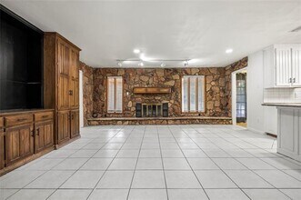 4304 Lindsay Ln in Haltom City, TX - Building Photo - Building Photo