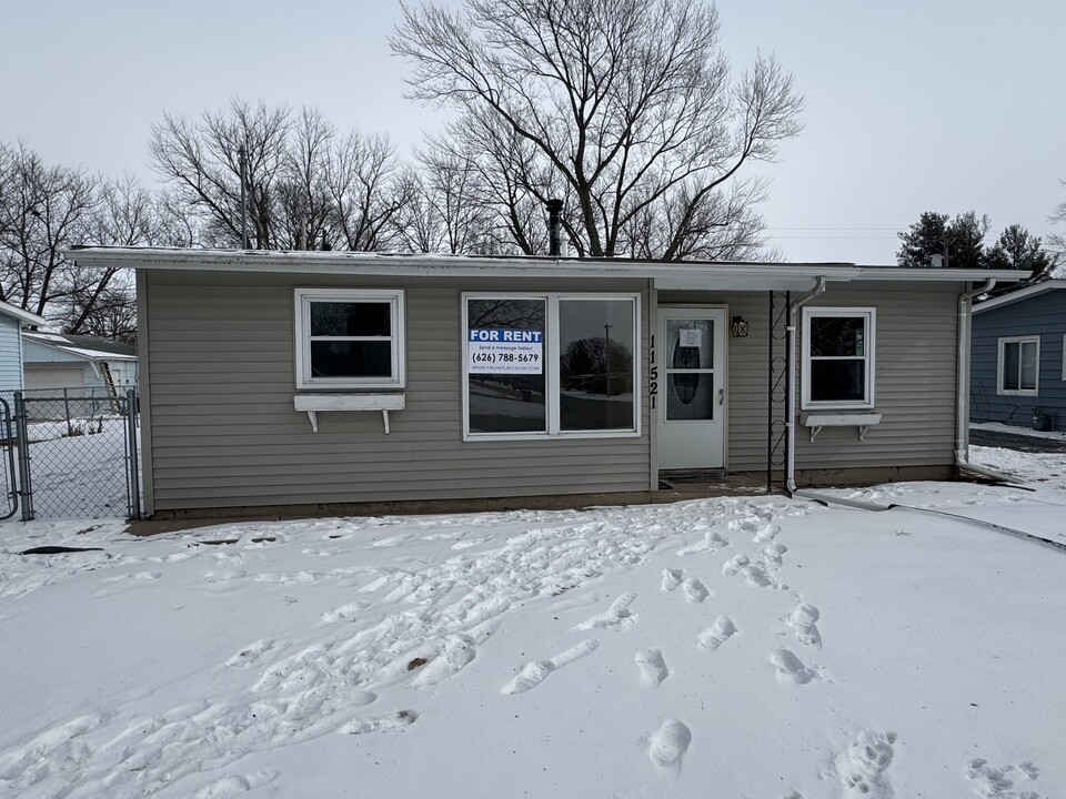 11521 18th St, Unit 100 in Milan, IL - Building Photo