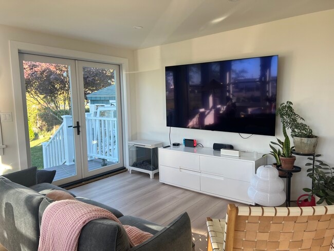 property at 1 Front St