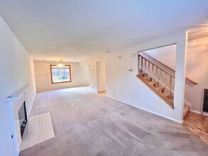 3117 154th St SW in Lynnwood, WA - Foto de edificio - Building Photo