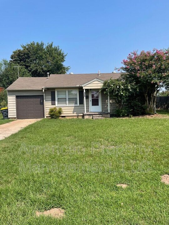 307 E Beaver St in Jenks, OK - Building Photo