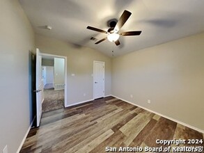 627 Point Springs in San Antonio, TX - Building Photo - Building Photo