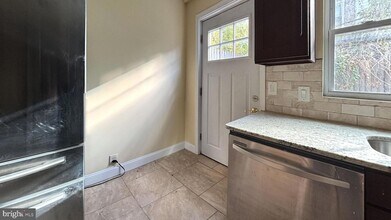 2338 Cross St in Philadelphia, PA - Foto de edificio - Building Photo