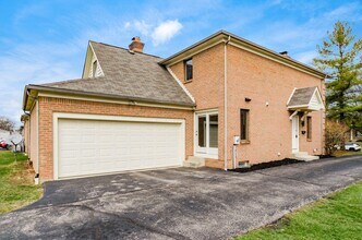 4841 Dierker Rd in Upper Arlington, OH - Building Photo - Building Photo