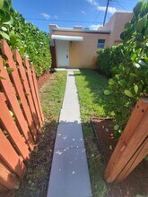 304-308 Central Dr in West Palm Beach, FL - Building Photo - Building Photo