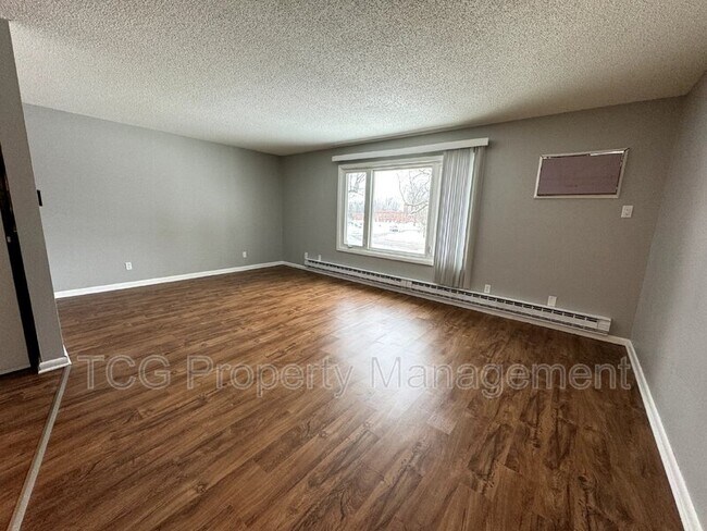 445 Elm Pl in Princeton, IL - Building Photo - Building Photo
