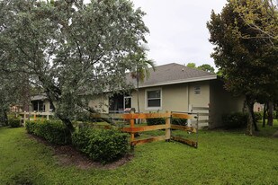 4111 Vermont Ave in Lake Worth, FL - Building Photo
