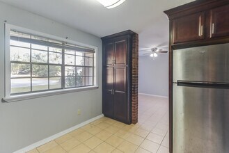 1909 Kingfisher Dr in Gautier, MS - Building Photo - Building Photo