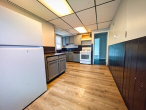 7470 Sharon Dr in St. Louis, MO - Building Photo - Building Photo