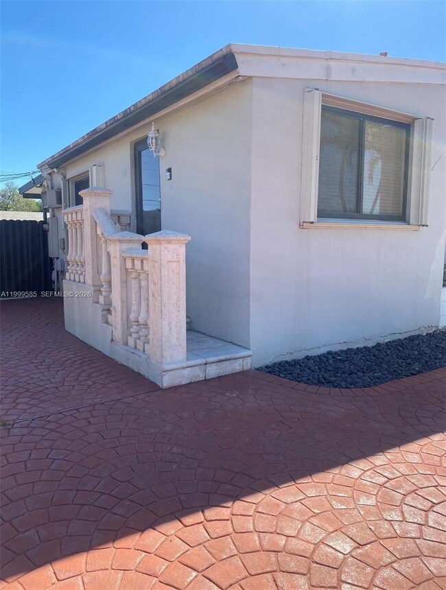 3181 SW 84th Ct in Miami, FL - Building Photo - Building Photo