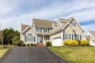 10 Wellington Pl in Rehoboth Beach, DE - Building Photo