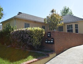 721 N Hollywood Way, Unit 721 in Burbank, CA - Building Photo
