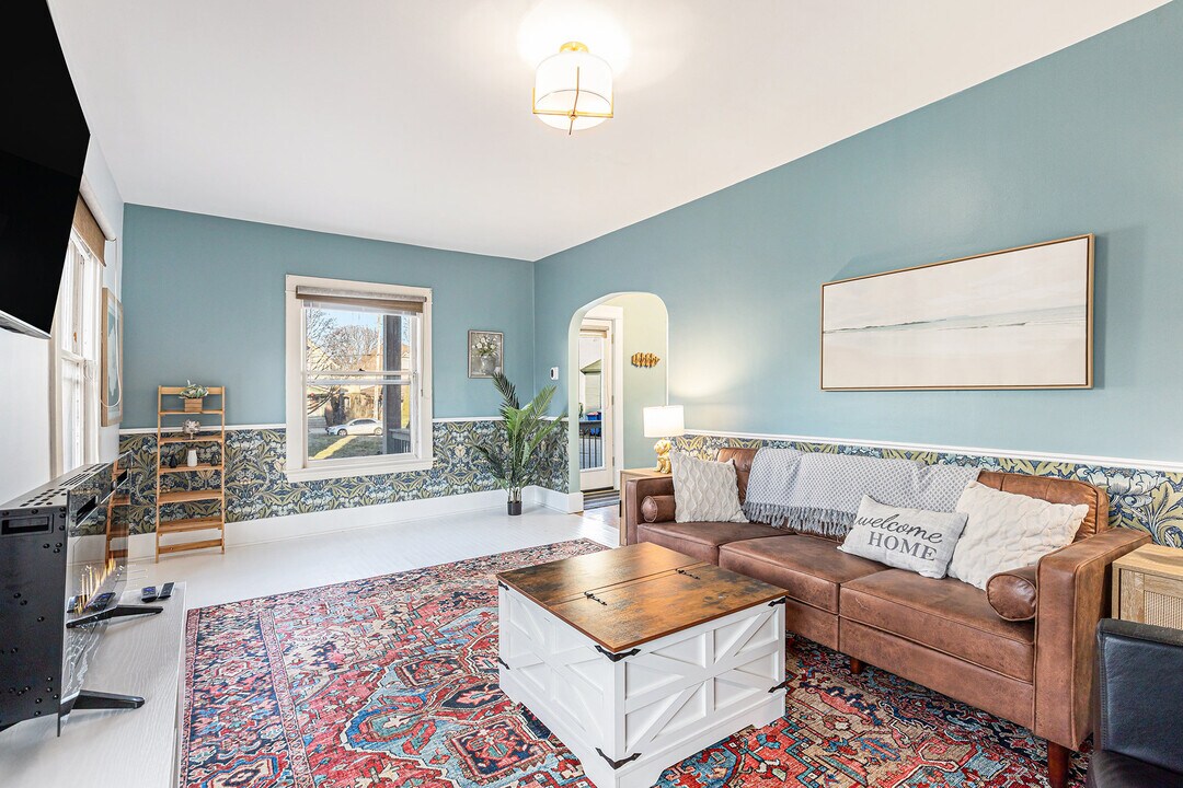 510 Glenwood Ave SE, Unit Cozy Furnished Carriage H in Grand Rapids, MI - Building Photo