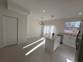 27700 SW 156th Ct in Homestead, FL - Building Photo