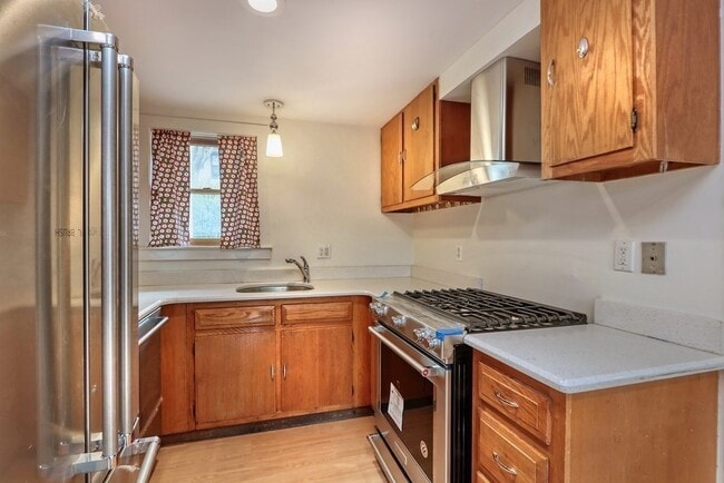 property at 12 Lilac Ct