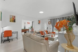 3880 NW 5th St in Lauderhill, FL - Building Photo - Building Photo