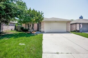 8112 Broken Arrow Rd in Fort Worth, TX - Building Photo