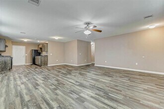 2814 Sinclair St in Pasadena, TX - Building Photo - Building Photo